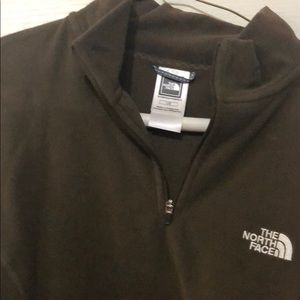 1/4 zip North Face pullover